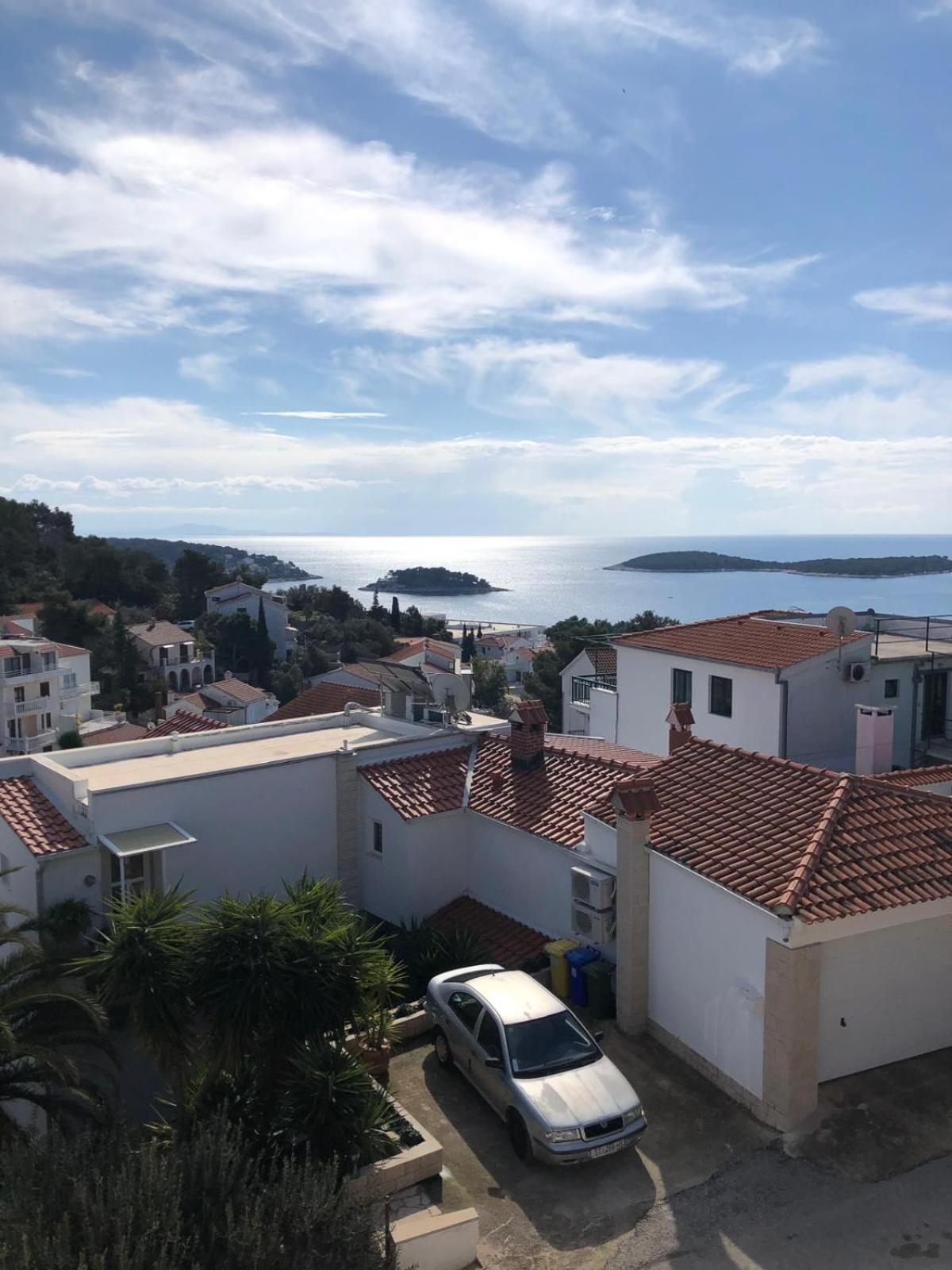 Pine Apartment Hvar Town Exteriör bild